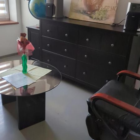Ferienwohnung Bydleni V Centru Ov Blizko Stodolni, Bez Vytahu Ostrava Exterior foto