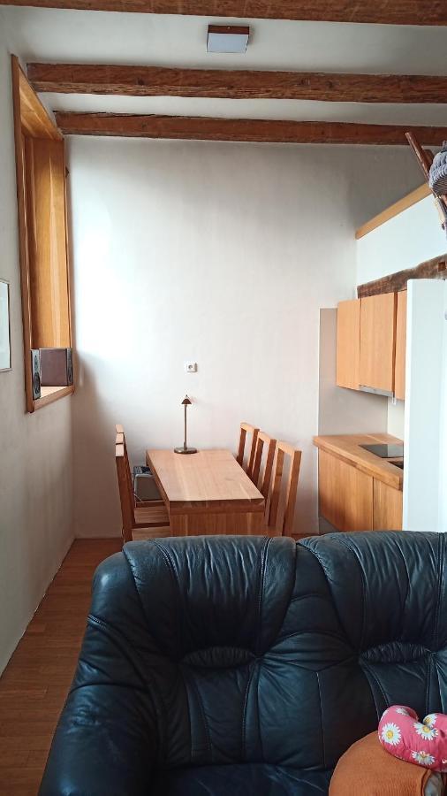 Ferienwohnung Bydleni V Centru Ov Blizko Stodolni, Bez Vytahu Ostrava Exterior foto